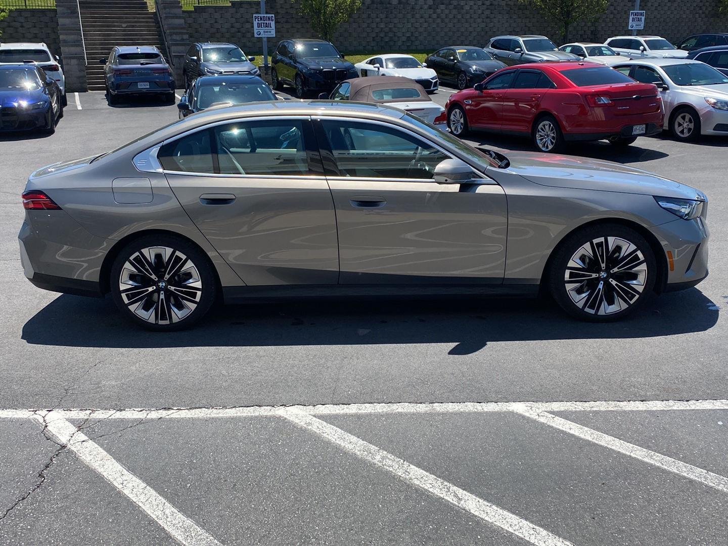 bmw 5 series 2024 WBA63FJ00RCR26099 image bmw 5 series 2024 WBA63FJ00RCR26099 image